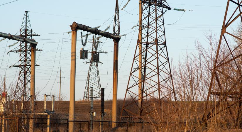 A hőség és az emberi felelőtlenség miatt a vízszolgáltatással már baj van – mi a helyzet az árammal? – Ezt tudtuk meg az E.ON-tól, most kell vigyázni!