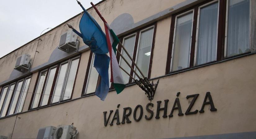 Drasztikus terveket vázolt a ladányi alpolgármester: ez állt a lesöpört javaslatban, amit lemondás követett