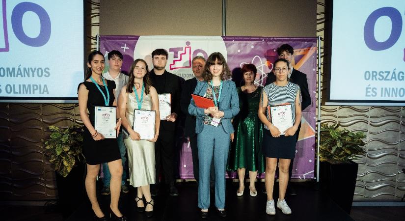„START YOUR BUSINESS” különdíj – Deák  IPOSZ