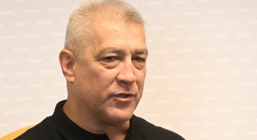 Breaking - Gyanúsított lett Hajdu János, a TEK leváltott főigazgatója az aranykonvoj ügyében
