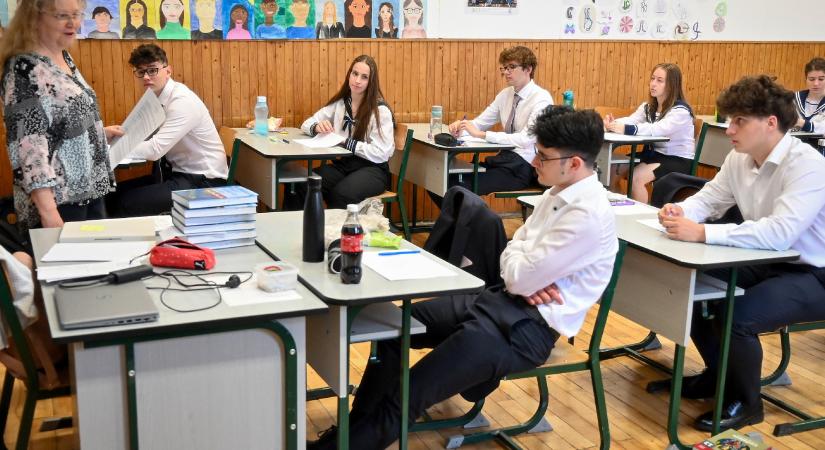 Pedagógusok elmaradt jutattásai miatt fordult Magyar Péterhez és Lannert Judithoz a pedagógusok szakszervezete