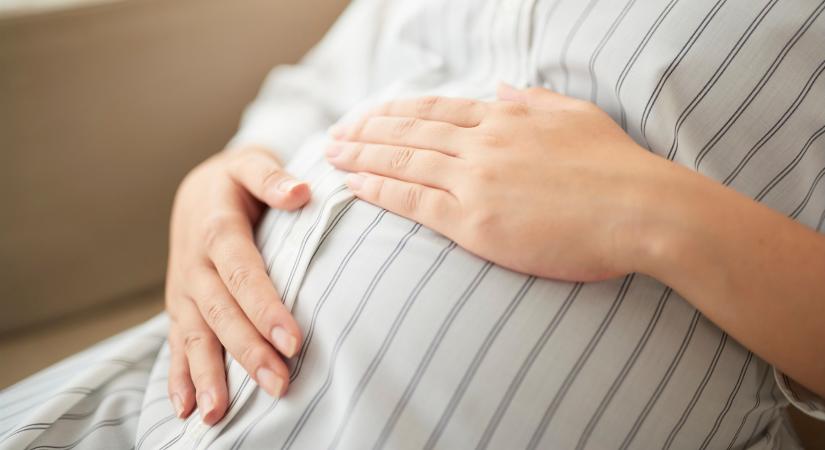 Miért szorong ma ennyire sok kismama? – Amikor a Dr. Google nem a barátod