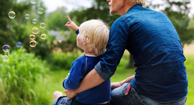 Tiltás helyett támogatás – Mit tanulhatunk a dánok gyereknevelési módszeréből?