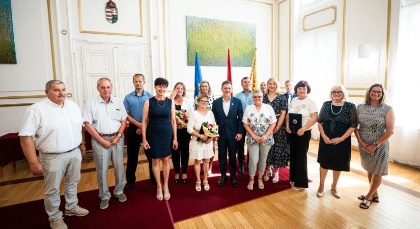 Kivételes egészségügyi szakembereket tüntettek ki