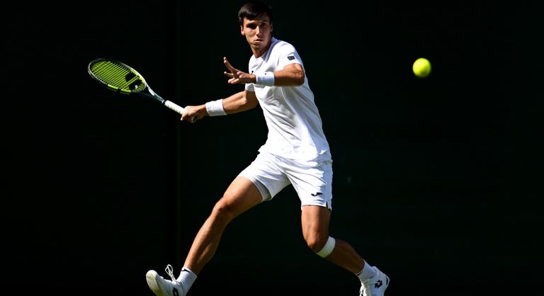 Szoros első szett után simán továbbjutott Marozsán Fábián a wimbledoni tenisztornán
