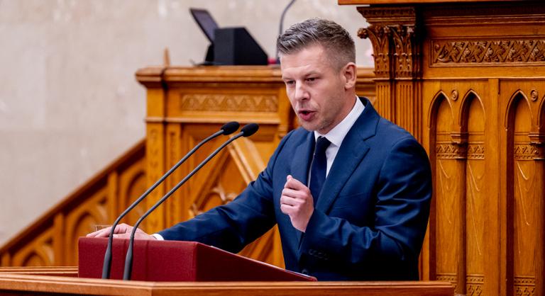 Így vonták meg Magyar Pétertől a szót – nézze meg a mai ülés legerősebb pillanatait