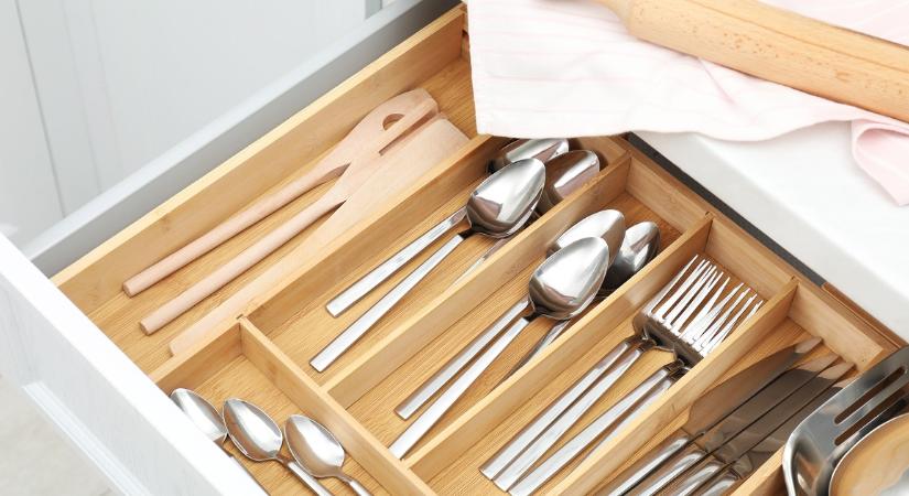 Egyre többen dobnak egy darab krétát a fiókba – meglepő, mi történik az evőeszközökkel