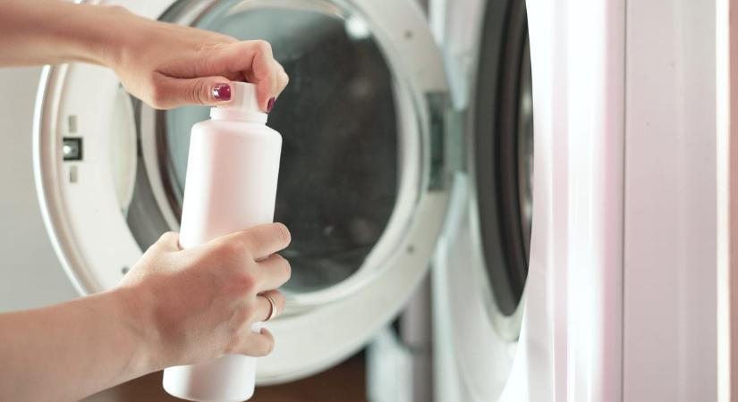 "Merénylet a ruhák ellen” – 5 dolog, amihez soha, semmilyen körülmények között ne használj öblítőt