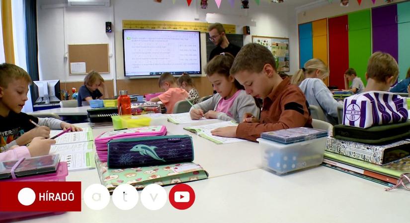 Betelt a pohár a pedagógusoknál: bíróságra mehetnek a tanárok, ha a miniszterelnök nem lép gyorsan