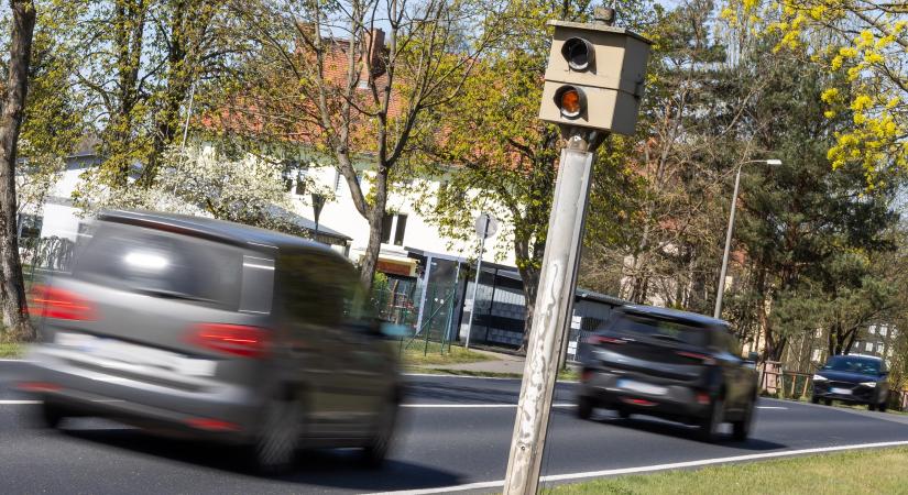 Karácsonykor kaphatják meg a nyári büntetéseket az autósok