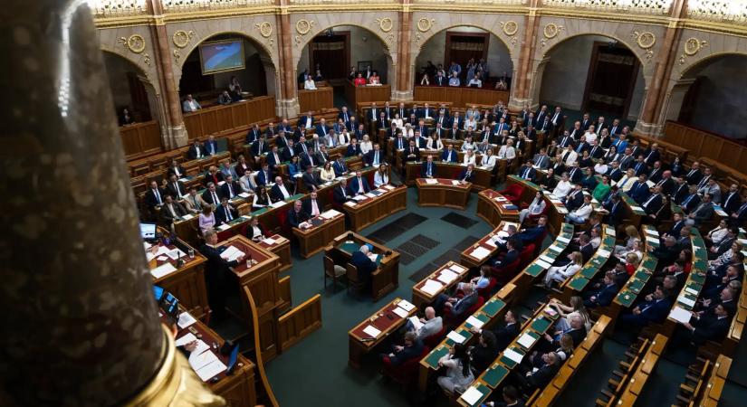Ma szavaz az Országgyűlés a Szuverenitásvédelmi Hivatal megszüntetéséről és a polgármesteri bérek befagyasztásáról
