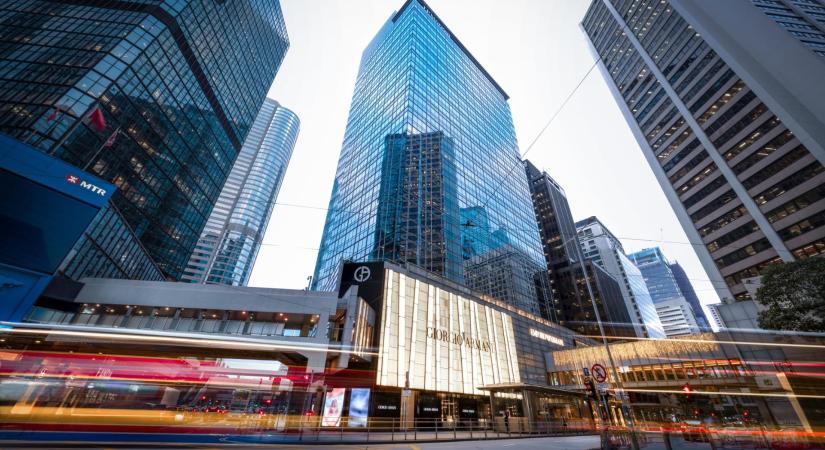 Nagy átrendeződés zajlik a nemzetközi pénzvilágban: Hongkong és Szingapúr a két fő nyertes