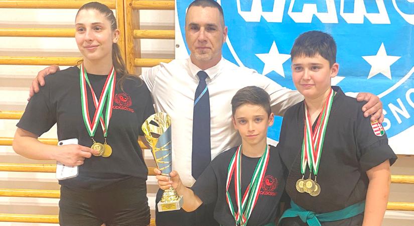 Szarvason zárult a kick-box első féléve, világbajnoki helyekért küzdöttek a fiatalok