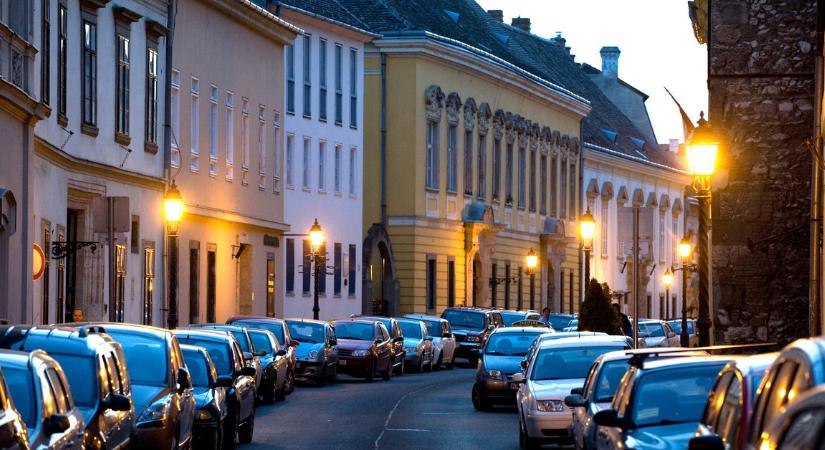 Drágul a parkolás Budapesten