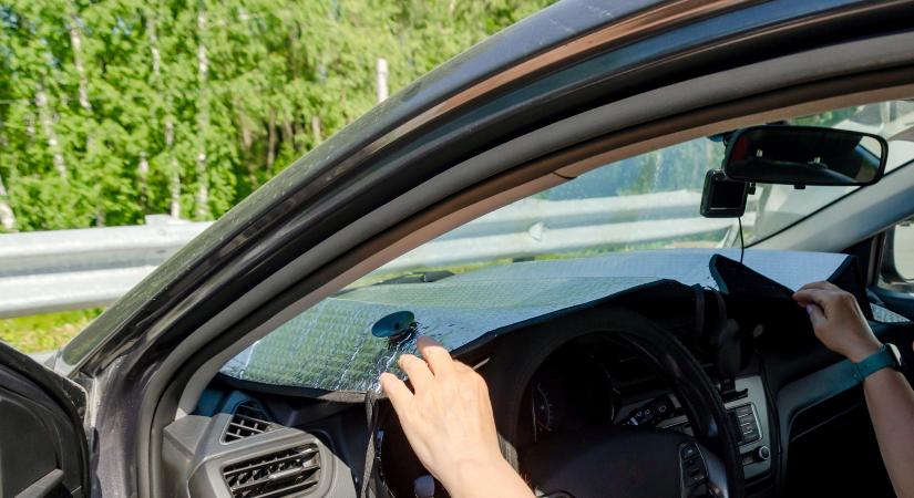 Életveszélyes lehet, ha ezek a tárgyak a kocsiban vannak kánikula idején