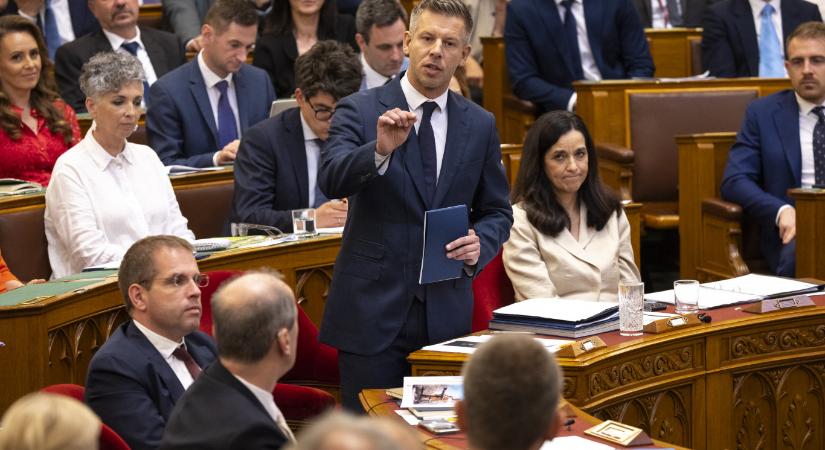 Magyar szerint az Orbán-kormány tempója mellett háromszáz évbe telne a teljes vízhálózat cseréje
