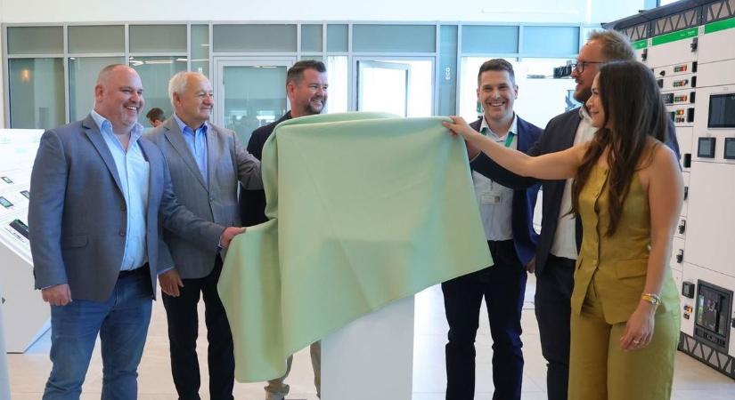 Okosgyár építésében vállalt főszerepet a Fejér vármegyei cég, ami rangos díjat kapott