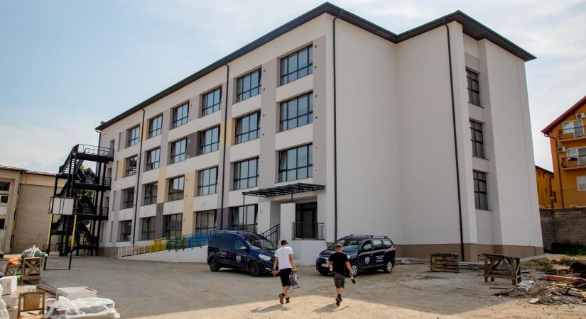 Szeptemberben már felújított épület várja a diákokat a zilahi Mihai Eminescu Általános Iskolában
