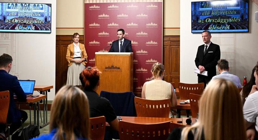 A házbizottság vizsgálja majd a hétfői esetet, amikor Forsthoffer Ágnes elvette a szót Magyar Pétertől