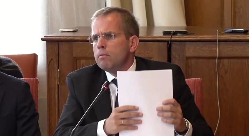 Megjelent a Magyar Közlönyben: Ruff Bálint alá rendelték az MCC-t és Áder János klímaalapítványát