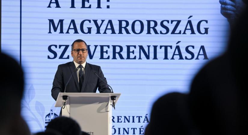 Megszólalt Lánczi Tamás, miután az Országgyűlés döntött a Szuverenitásvédelmi Hivatal megszüntetéséről