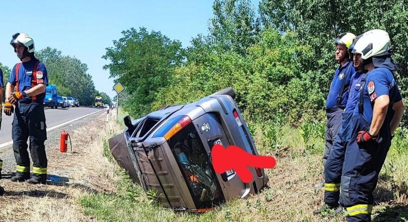 Újabb baleset a 3-as főúton, mentő is érkezett a helyszínre