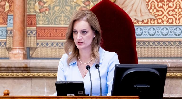 Forsthoffer Ágnes megvonta a szót Magyar Pétertől, de a kormányfő szerint ő a legjobb házelnök