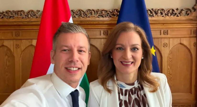 Magyar Forsthofferrel közös fotóval üzent az elemzőknek