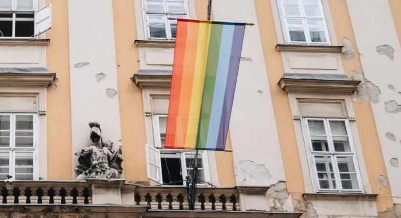 A Mi Hazánk benyújtotta a pride-zászlók tiltásáról szóló javaslatot