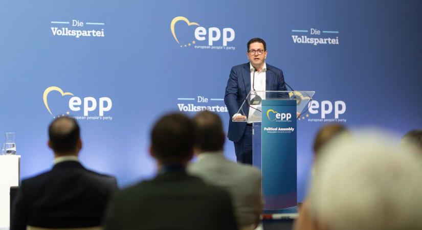 A nemzeti kisebbségek védelmére is kitér az EPP Ukrajnáról szóló határozata