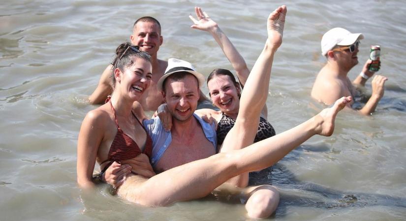 Extra meleg: figyelmeztetést adtak ki a vízimentők
