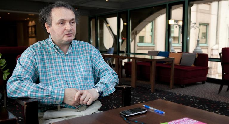 „Még nem dőlhetünk hátra” – Galla Miklós megint pénzt kér
