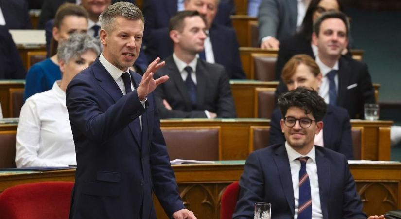 Leginkább a nőkkel szemben mutatja meg a valódi arcát Magyar Péter (videó)