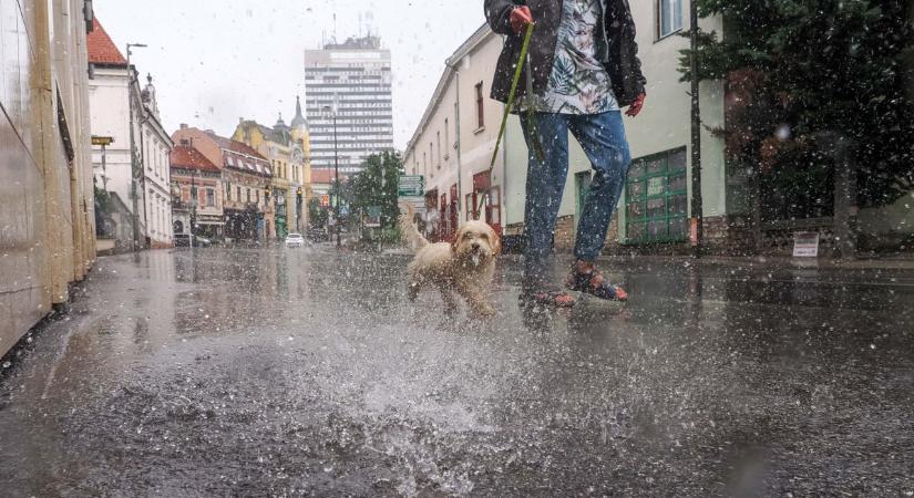 A perzselő hőség után zivatarok, jégeső és felhőszakadás csap le Veszprém megyére