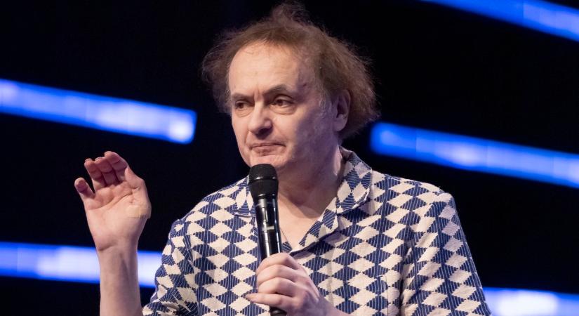 Mélyre került Galla Miklós, újra pénzt kért a követőitől