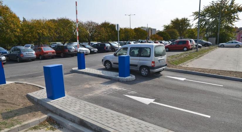 Lezárják a népszerű hajdú-bihari utcát, se ki, se be az autósoknak!