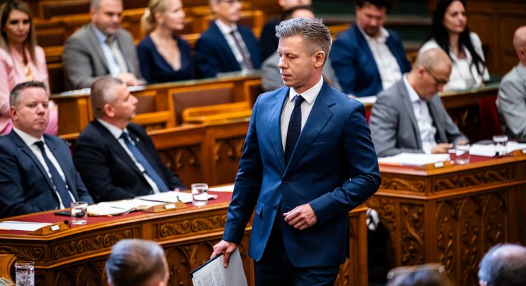 A Fidesz szerint a vízügyeseknek járó béremelés utolsó részét már a Tisza-kormánynak kellene kifizetnie