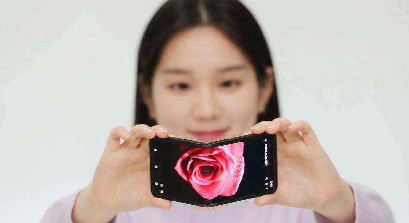 Mégis jöhet a Samsung feltekerhető kijelzős mobilja