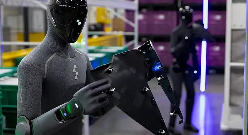 A BMW humanoid robotokra bízza a gyár egyik legnehezebb feladatát