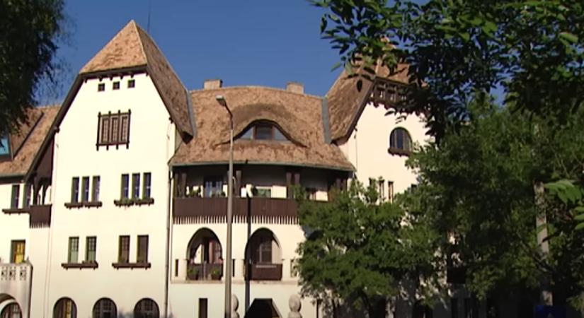 Imádtuk a Barátok köztben, de eltűnt a képernyőről: Ki nem találnád, miből él ma az egykori sármos színész