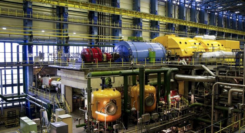 Elkelne néhány hűtőcella a Paksi Atomerőmű mellett – a Duna meleg, mi a megoldás?