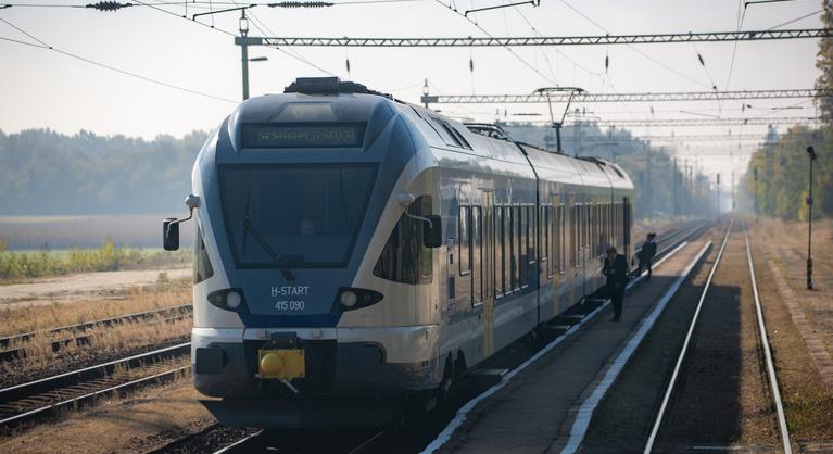Sorra állnak le a MÁV vonatai, megbénítja az extrém hőség a vasúti közlekedést