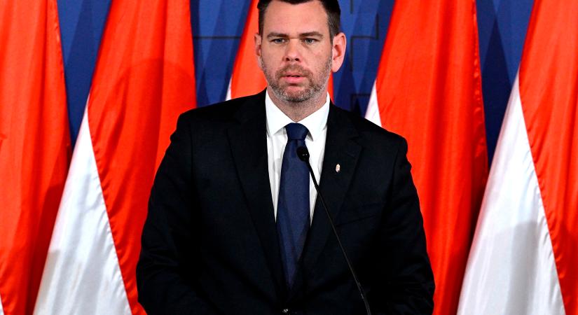 Vitézy Dávid sokkoló bejelentése: 30 motorvonat ment tönkre a hőségben, és még ki tudja, hol a vége