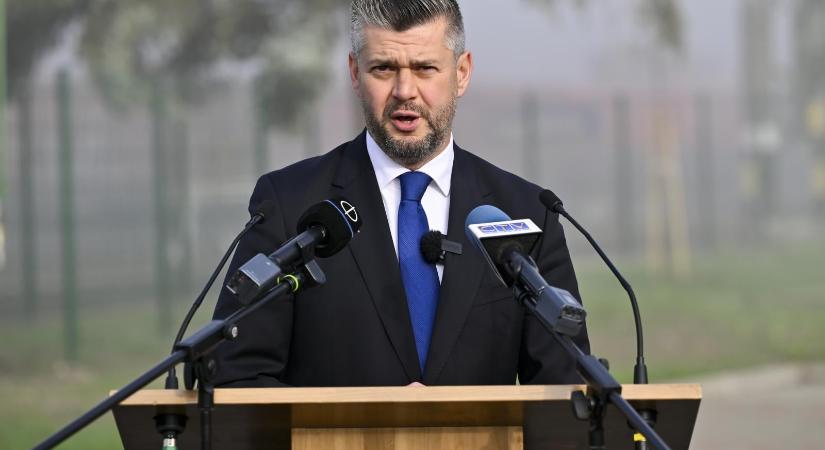 Három gyanúsítottja van a nagykőrösi fideszes polgármester luxusautóügyének