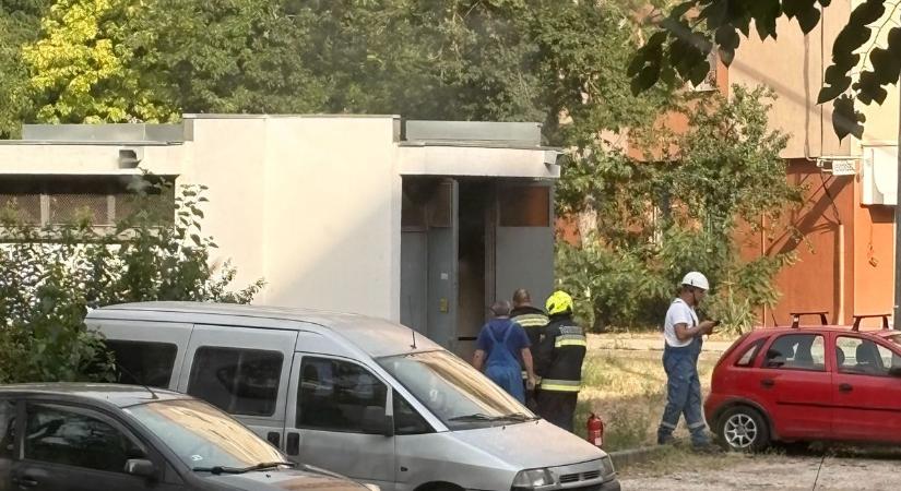 Kigyulladt egy trafó a Szimferopol téren, az egész környéken elment az áram