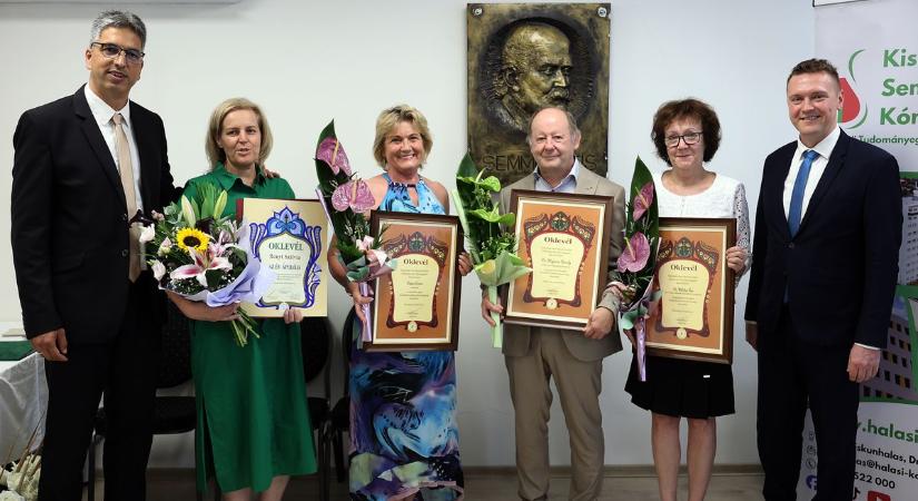Semmelweis-nap Kiskunhalason: díjeső, megható pillanatok és országos elismerés a kórháznak  fotók