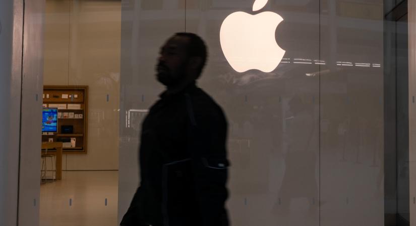 Nagy bajban az Apple: érzékeny adatok és tervrajzok szivárogtak ki az új iPhone-ról