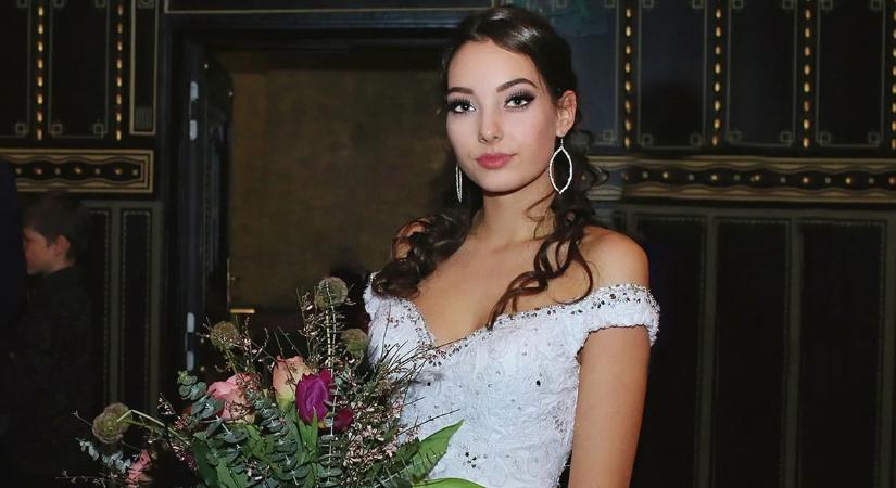 Így cseperedett fel Hunyadi Donatella: Kiszel Tünde lányából szép és népszerű művész lett - Galéria