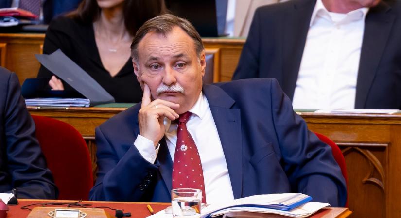 Képtelenség megfékezni az aszályt – Az egész országra elrendelték a tartósan vízhiányos időszakot