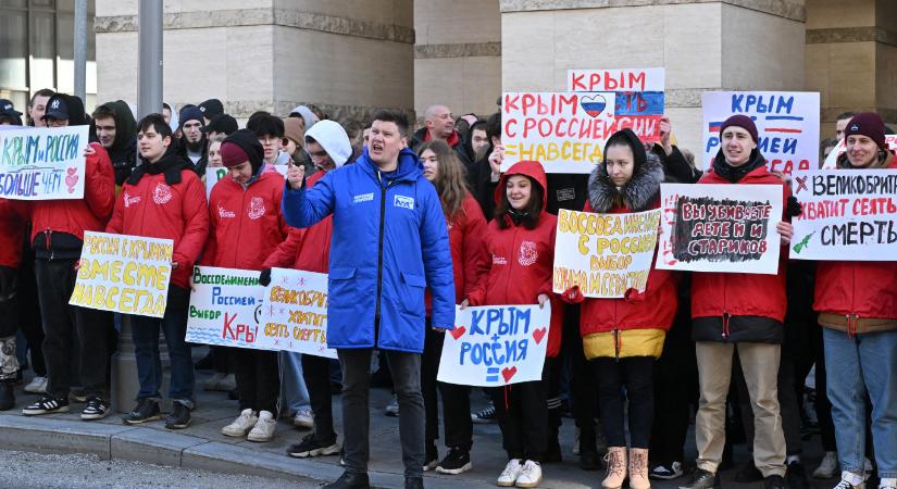 Elég nagy ahhoz, hogy gyűlölni lehessen, és elég gyenge, hogy érdemes legyen fenyegetni – ezért az „álnok Britannia” a Kreml fő ellensége